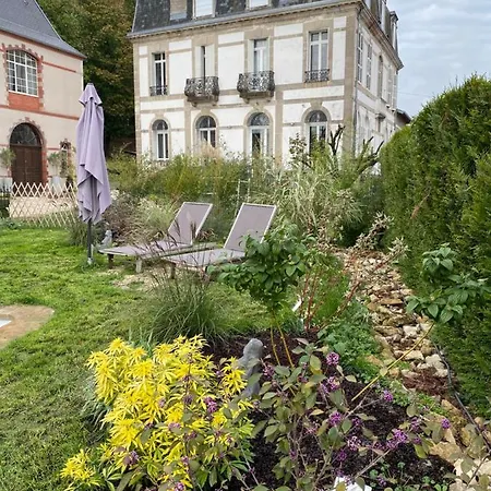 Πανσιόν Le Chateau De Le Sec 3*