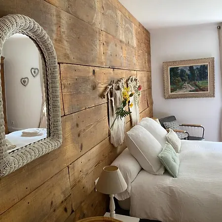 Le Chateau De Le Sec Guest house *