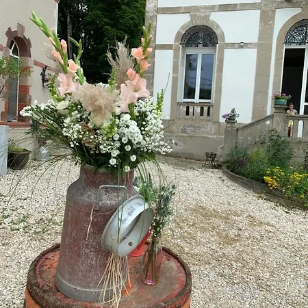 Le Chateau De Le Sec Monthureux-le-Sec