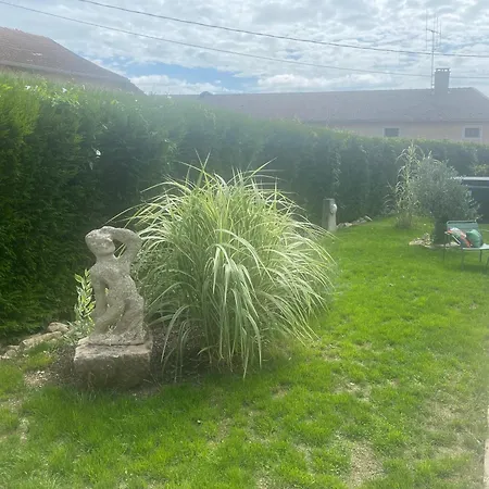 Le Chateau De Le Sec Penzion