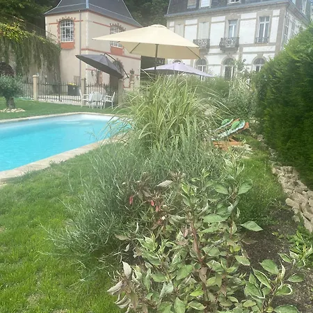 Le Chateau De Le Sec * Monthureux-le-Sec
