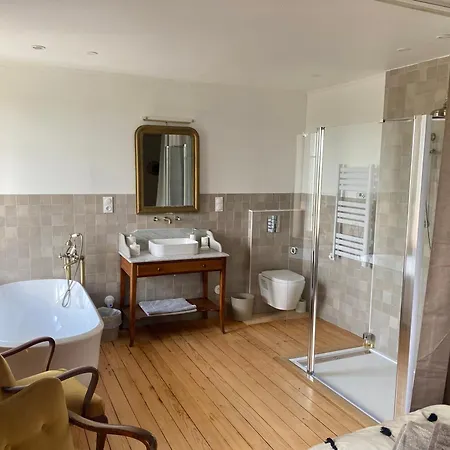 Le Chateau De Le Sec Guest house