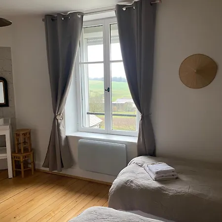 Le Chateau De Le Sec Guest house Monthureux-le-Sec