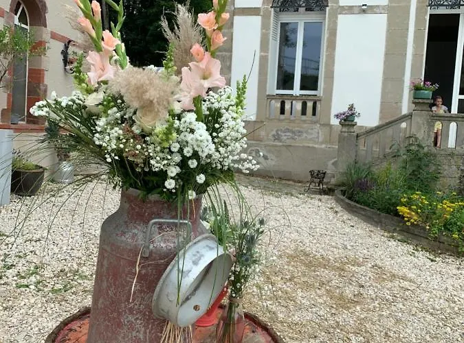 Le Chateau De Le Sec Monthureux-le-Sec